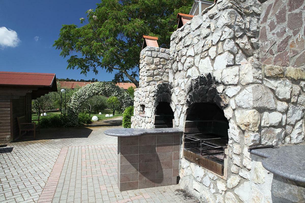 Elba Vip Aparthotel Porto Azzurro Exterior foto